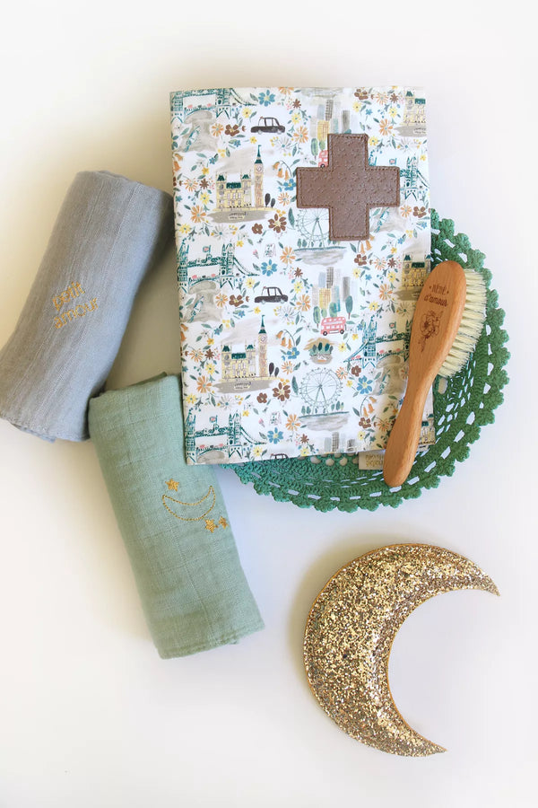 Protège carnet de santé John - Vanille Coton