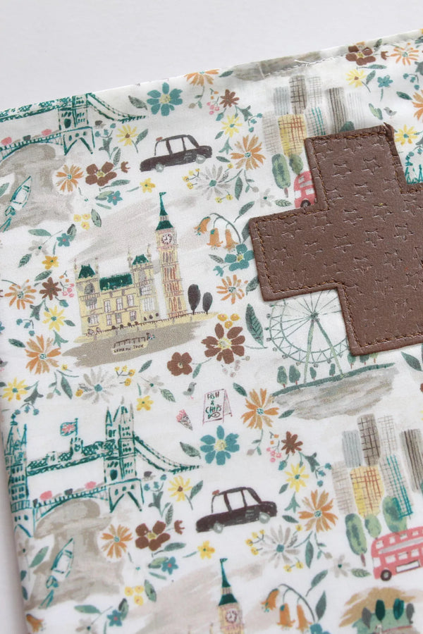 Protège carnet de santé John - Vanille Coton