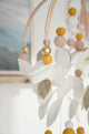 Mobile décoratif Calm avec feuilles - Vanille Coton