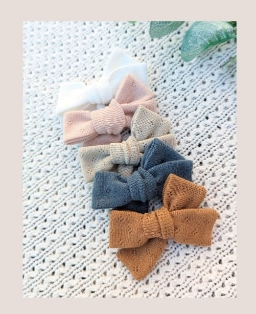 Barrette noeud croisé anti glisse - Vanille Coton