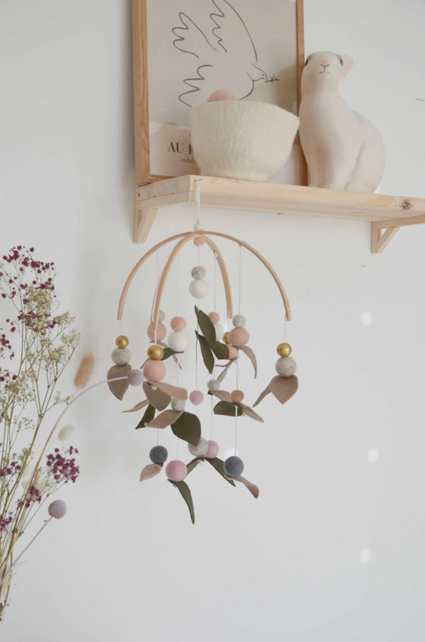 Mobile décoratif Calm avec feuilles - Vanille Coton